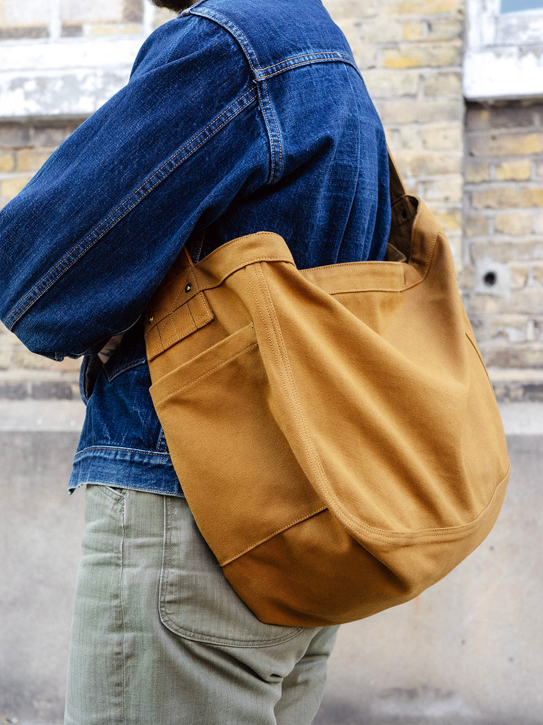 Newspaper Bag  – Tan Canvas